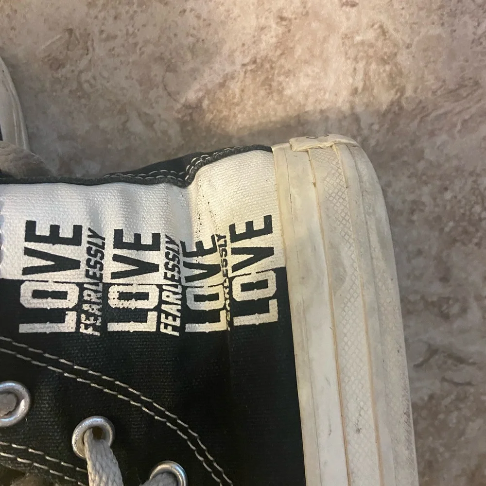 Love fearlessly converse sneakers - Picture 4 of 7
